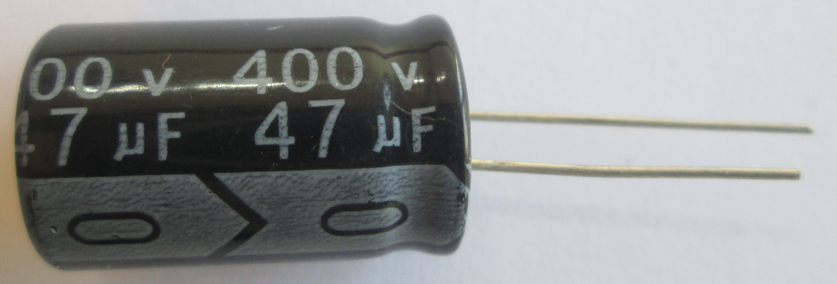 خازن الکترولیت 47uF/400v